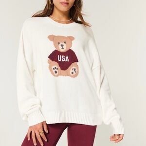 Hollister Easy Teddy Bear Graphic Crew in white
